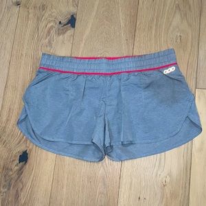 NWOT Lorna Jane RUN SHORT size S